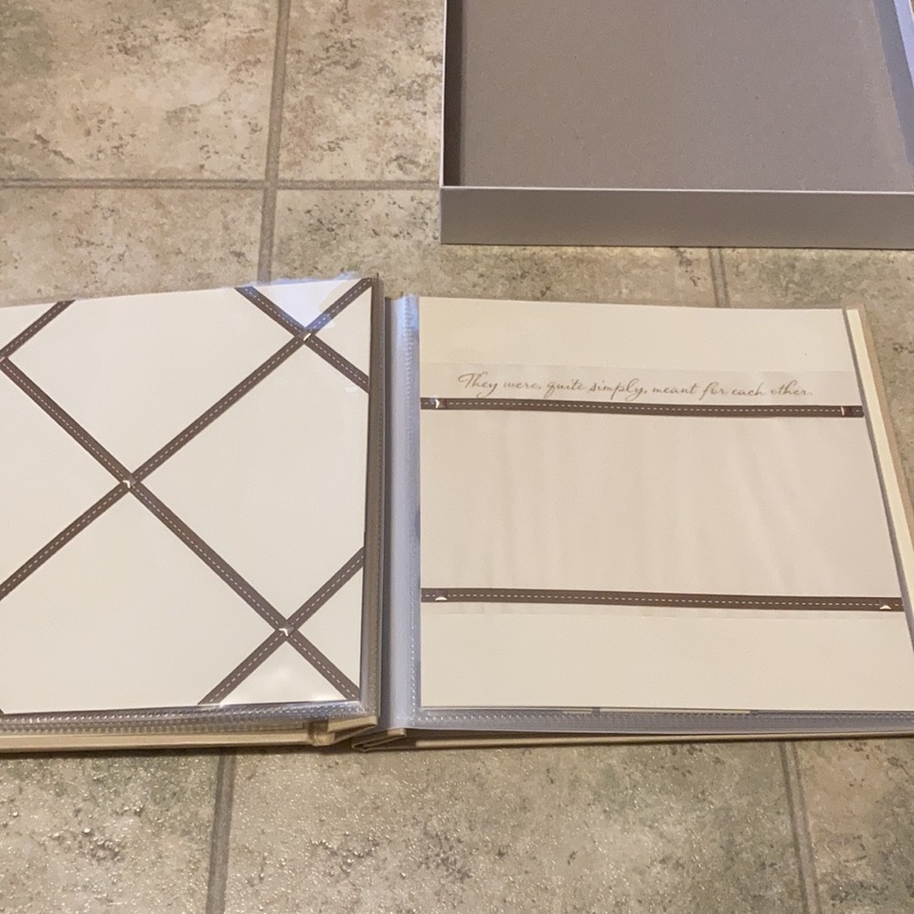 NWT wedding album/scrapbook - Picture 5 of 8